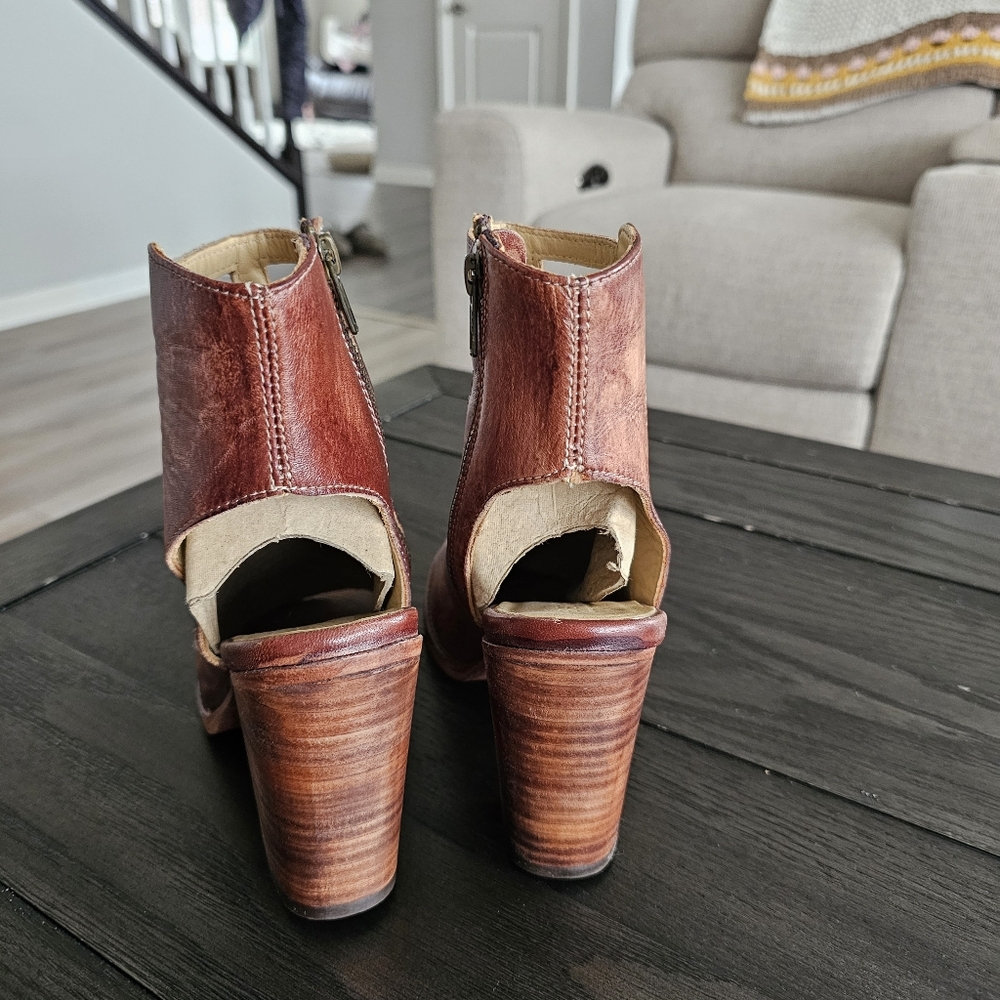 BedStu Occam Sandals In Teak Driftwood - Picture 8 of 9